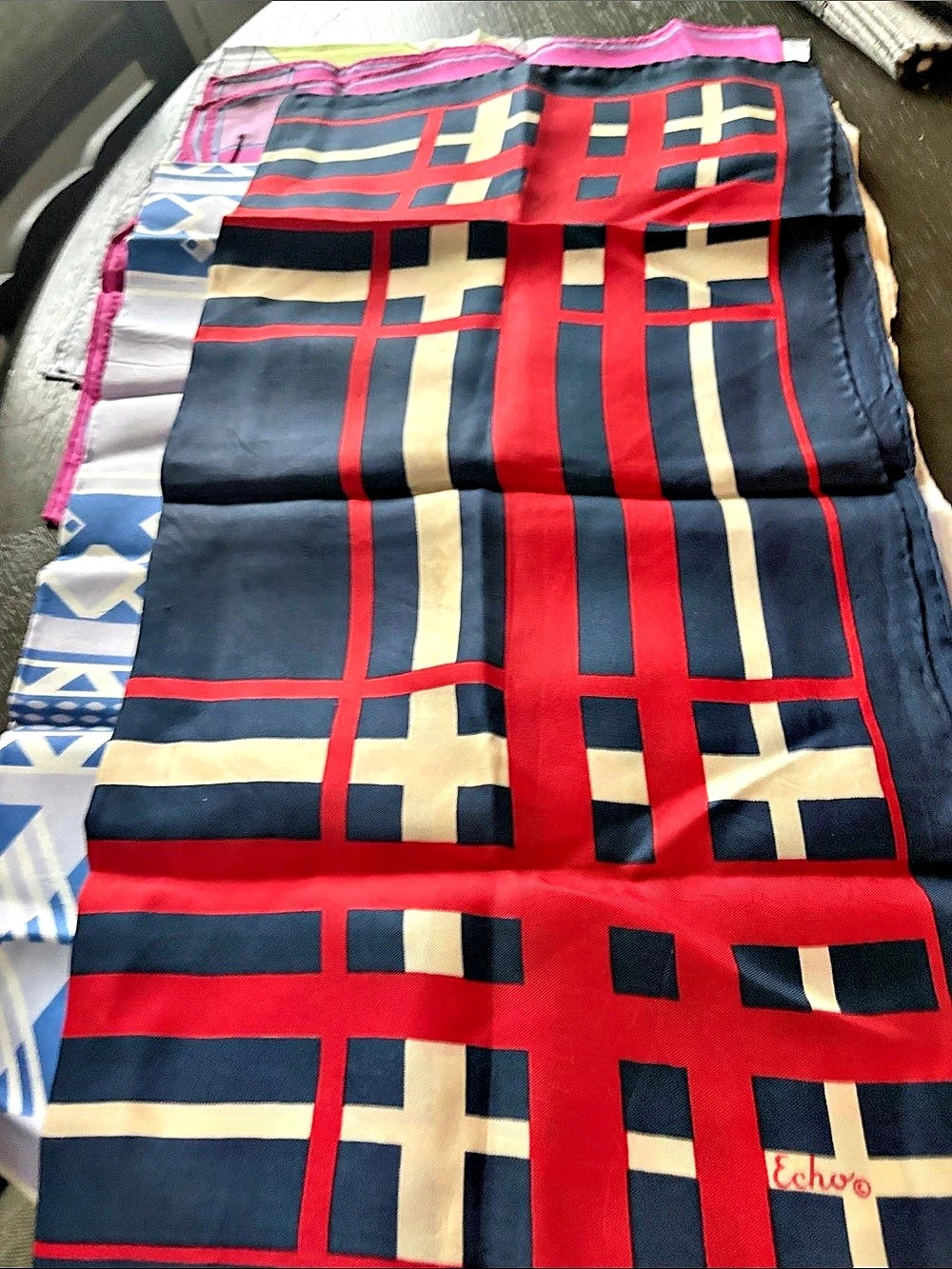 Echo Women's Geometric Print Scarf Set